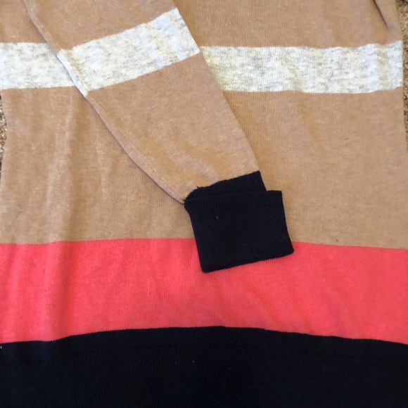 Gap 3/4 sleeve sweater - Picture 2 of 3